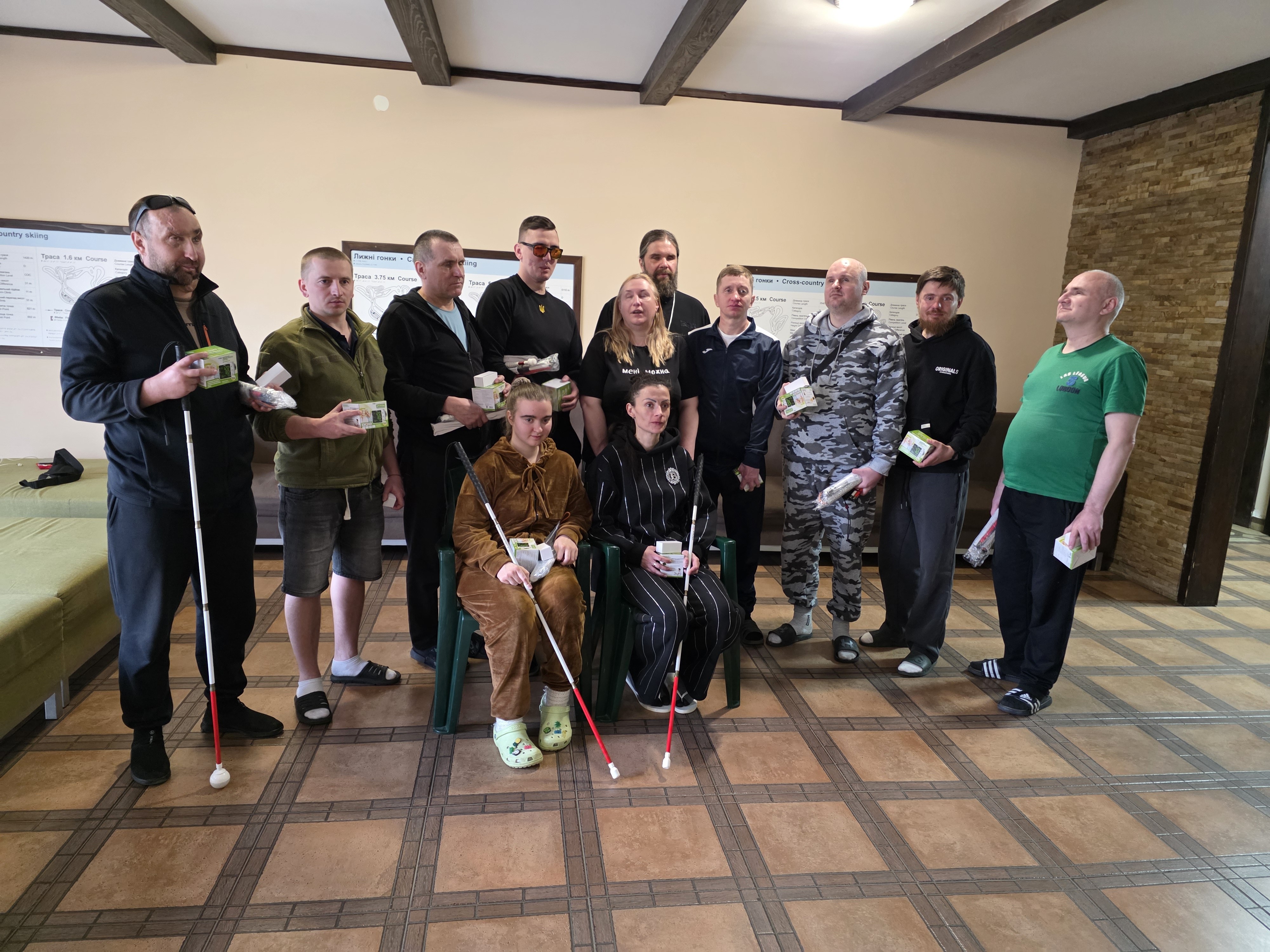 Загальне фото в холі